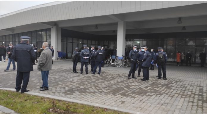 Se ridică buletinele de vot de la stadionul din municipiu!