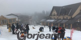 Turiști la Rânca pe pârtie cu gândul la votare!