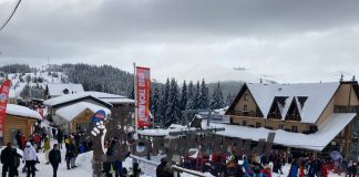 Din nou puhoi de turiști la Rânca