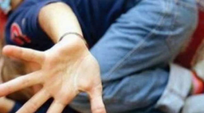 Bătut de Crăciun, după ce a intervenit într-un conflict între părinți