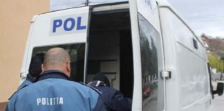 Scandal într-o societate comercială, tânăr dus în arest