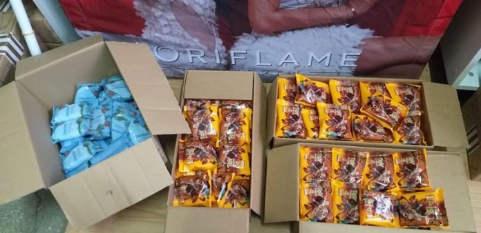 Peste 300 de pachete cu dulciuri și produse dermatocosmetice, donate de Asociația ,,Uniunea Femeilor din Gorj”