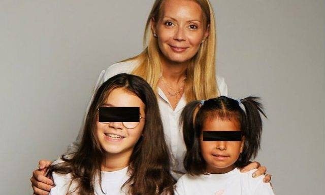 Ponta, primele fotografii cu fetița adoptată