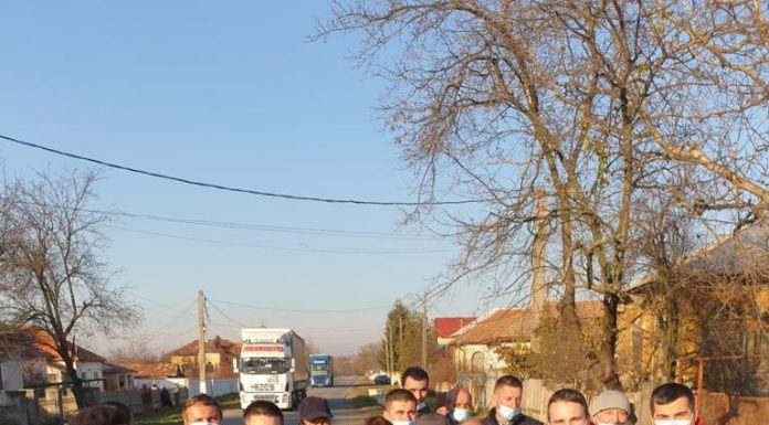 Locuitorii din Turburea, alături de echipa PSD