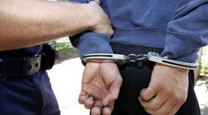 În arestul IPJ Gorj, după ce a bătut un localnic