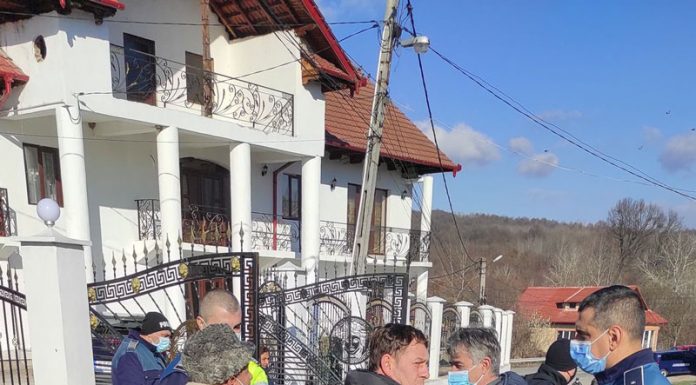 Rețineri în scandalul din comuna Scoarța!