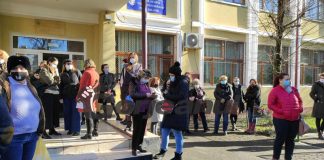 Elevi cu aripi frânte, la Liceul de Arte din Târgu-Jiu! Protest spontan