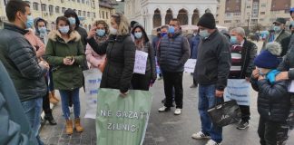Două proteste în Piața Prefecturii din Târgu-Jiu!