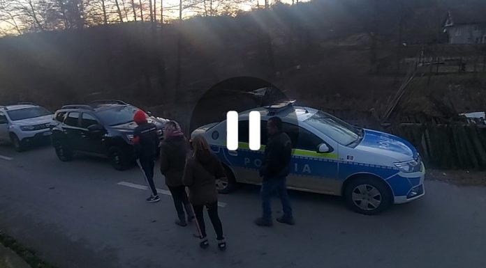 Un polițist a găsit copilul dispărut! Era la doi kilometri distanță de casă