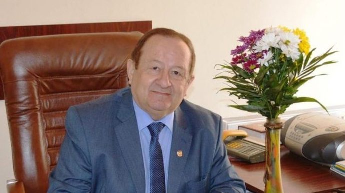 Omul şi…Clipa Lecţiei de Viaţă! – La zi aniversară, în dialog cu Domnul Prof. univ. dr. Dan Ilie MOREGA, Prorector al Universităţii Libere Internaţionale din Moldova, Preşedintele Institutului de Analize şi Investigaţii Publice şi Politice Gorj – ,,Îmi doresc mie şi familiei mele, tuturor celor dragi, tuturor gorjenilor şi poporului român, multă sănătate şi mult noroc în toate”!