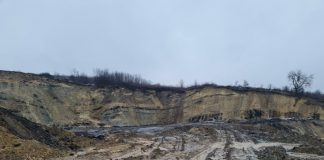 Cer anularea acordului de mediu pentru o microcarieră din Gorj. „Se devastează mediul și peisajul din comună”
