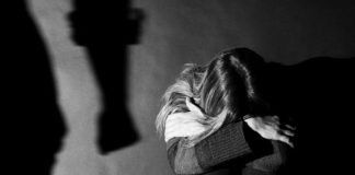 Și-a amenințat concubina. Tânăra a sunat la 112