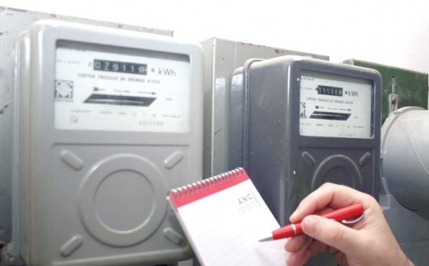 Schimbarea furnizorului de curent se poate face până la 30 iunie