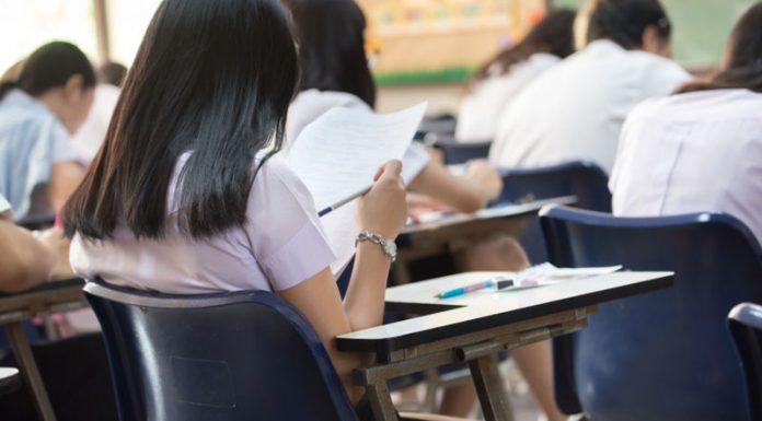 Societatea Academică: Doar 7 primării din Gorj acordă integral burse elevilor