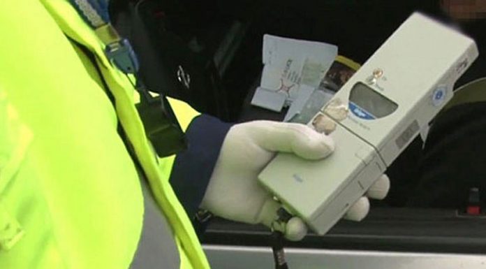 Prins băut la volan. Amendat și pentru nerespectarea măsurilor de prevenire și combatere a coronavirusului