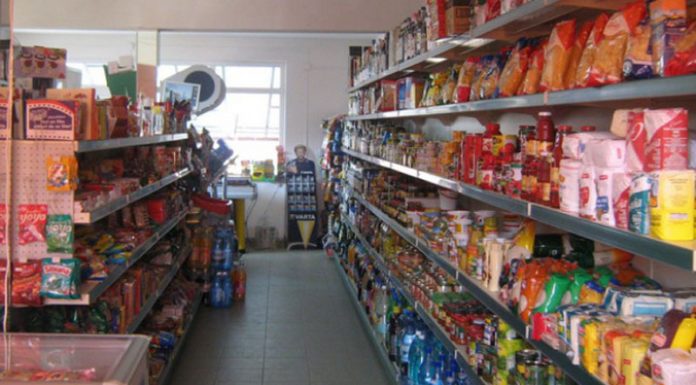 A furat mai multe pachete cu cafea. Dosar penal!