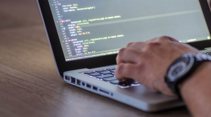 Au început înscrierile în competiția care pregătește liceenii să devină viitori programatori de succes!