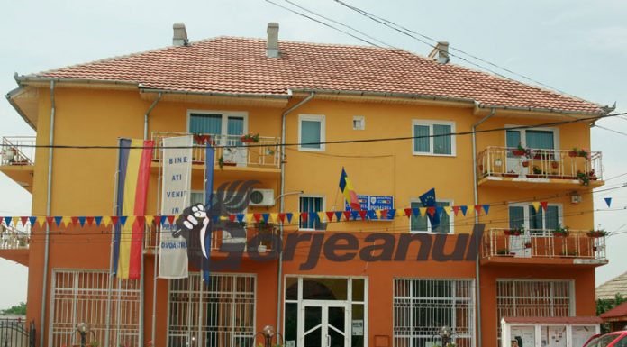 Se înființează un centru comunitar în Țânțăreni