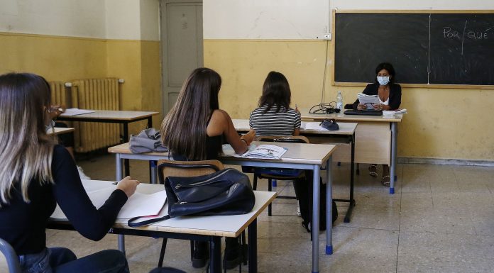 ROFUIP, modificat pentru a permite încheierea mediilor cu doar două note