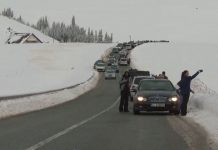 Cozi uriaşe de maşini şi spaţii de cazare lipsă, din nou la Rânca