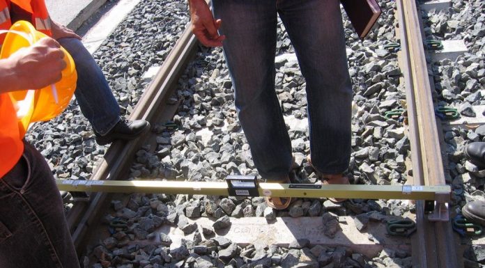 S-a calificat la locul de muncă, apoi a fost concediat disciplinar. Obligat să plătească 16.000 de lei!