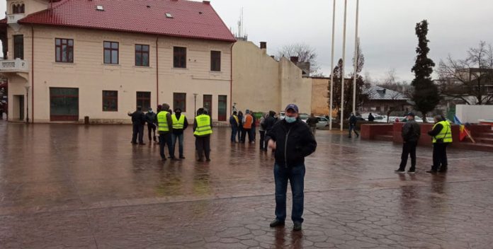 Doar 30 de protestatari la acțiunea de pichetare a minerilor