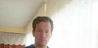 Video/Audio: Bătrână din Berlești, amenințată cu securea de un vecin recalcitrant! Plângeri la poliție, agresorul de neoprit