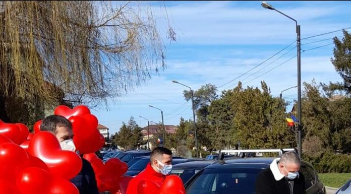 Baloane și diplome pentru motrenii îndrăgostiți