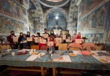 Elevi ai colegiilor din Motru, mai aproape de biserică