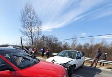 Accident la Telești, circulație blocată