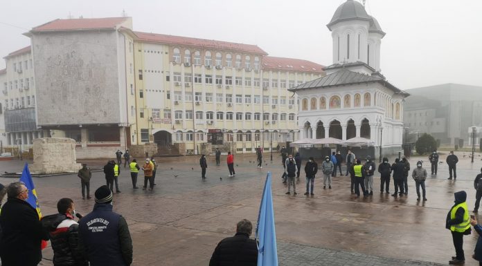Minerii nu încetează protestele. „Ne-a fost furată grupa de muncă”