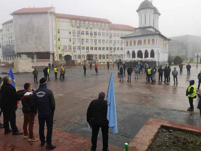 Minerii nu încetează protestele. „Ne-a fost furată grupa de muncă”