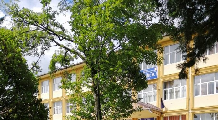 Cursuri online la un liceu din Târgu-Jiu