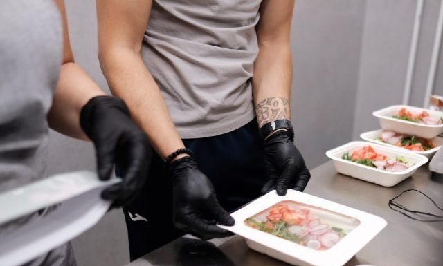 Licitație de peste 3 milioane de lei pentru masa asistaților din Gorj