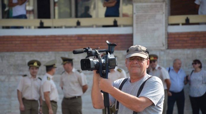 Donație de mărțișor făcută de primarul de Motru pentru colegul Sabin Cosmulescu