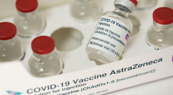 Vaccinul AstraZeneca, distribuit la Craiova