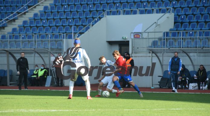 Pandurii joacă sâmbătă, Viitorul are meci luni