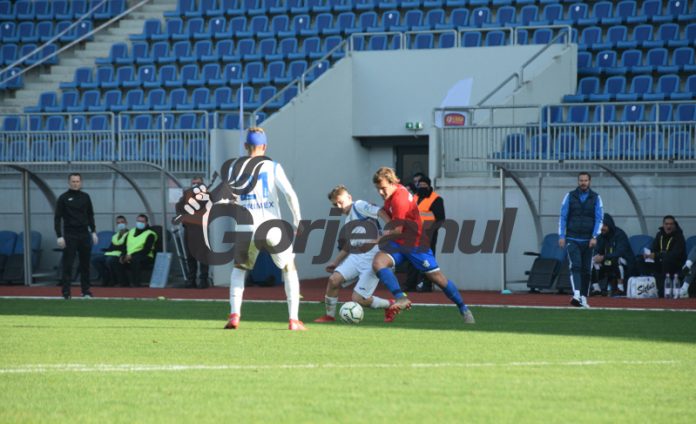 Pandurii joacă sâmbătă, Viitorul are meci luni