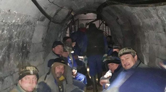 Jumătate dintre minerii de la CNU, blocaţi în mină – Singurele mine de uraniu din ţară se închid!