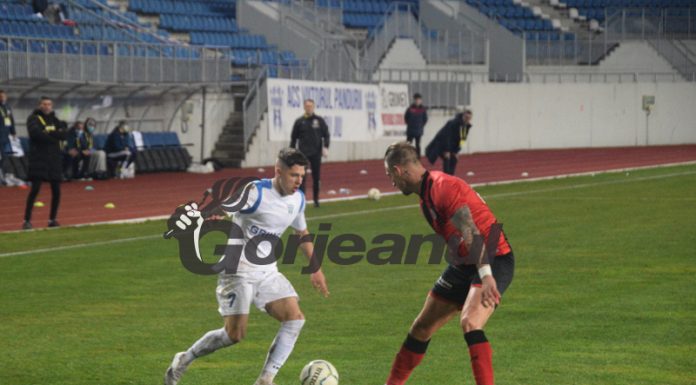 Viitorul e în vârful ligii secunde, dar tremură pentru play-off