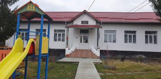 Noi locuri de joacă în comuna Licurici