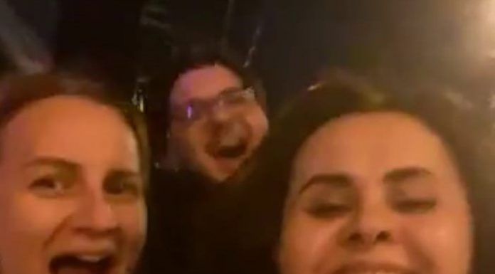 Trei interpreți de muzică populară, la protestul de luni de la Târgu-Jiu