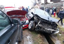 Accident cu doua victime și trei mașini, la Peșteana