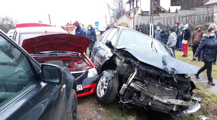 Accident cu doua victime și trei mașini, la Peșteana