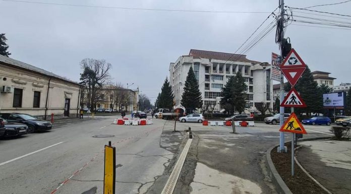 Lucrări reluate într-o intersecție importantă din Târgu Jiu