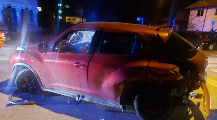 Tamponare în Târgu Jiu, șoferiță la spital