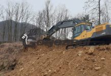 Explozii controlate în Defileul Jiului, la Lainici