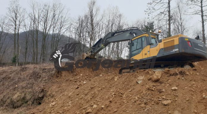 Explozii controlate în Defileul Jiului, la Lainici