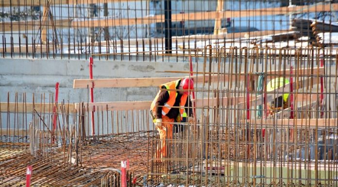 Un ministru anunță noi reglementări în domeniul construcțiilor!