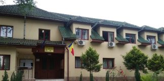 O instituție din Gorj cumpără încălțăminte de zeci de mii de lei pentru angajați